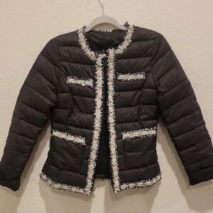 White House Black Market Black and White Puffer Jacket
